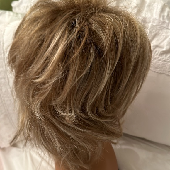 RENEE OF PARIS Audrey Brand-New with tags. - Picture 4 of 10